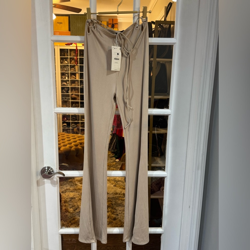 🥥 Bershka Beige High-Waist Flared Knit Pants 🥥 - Picture 4 of 6